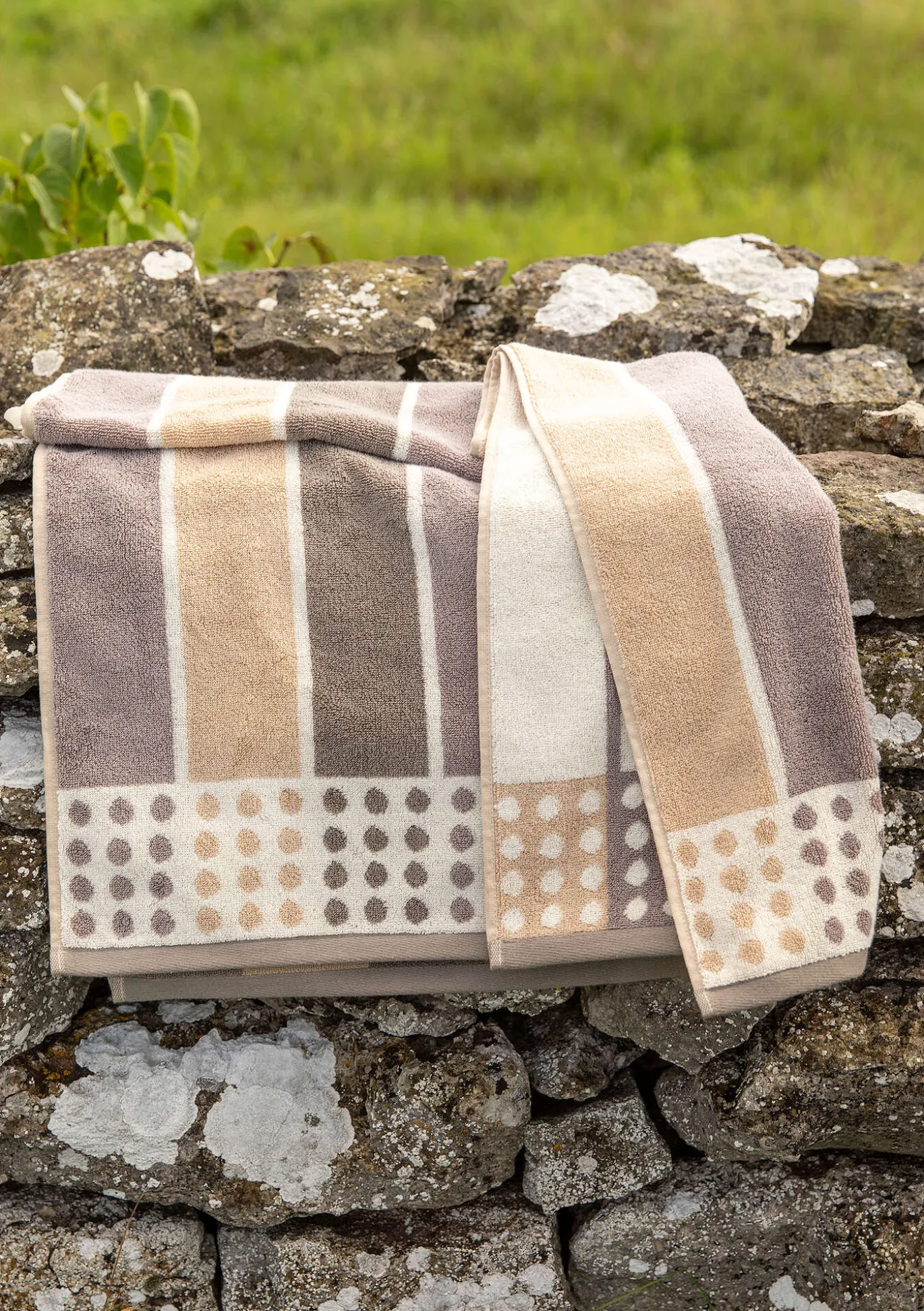 Gudrun Sjödén Duschhandtuch „Flow“ aus Bio-Baumwolle^ Frottee | Bad-Accessoires