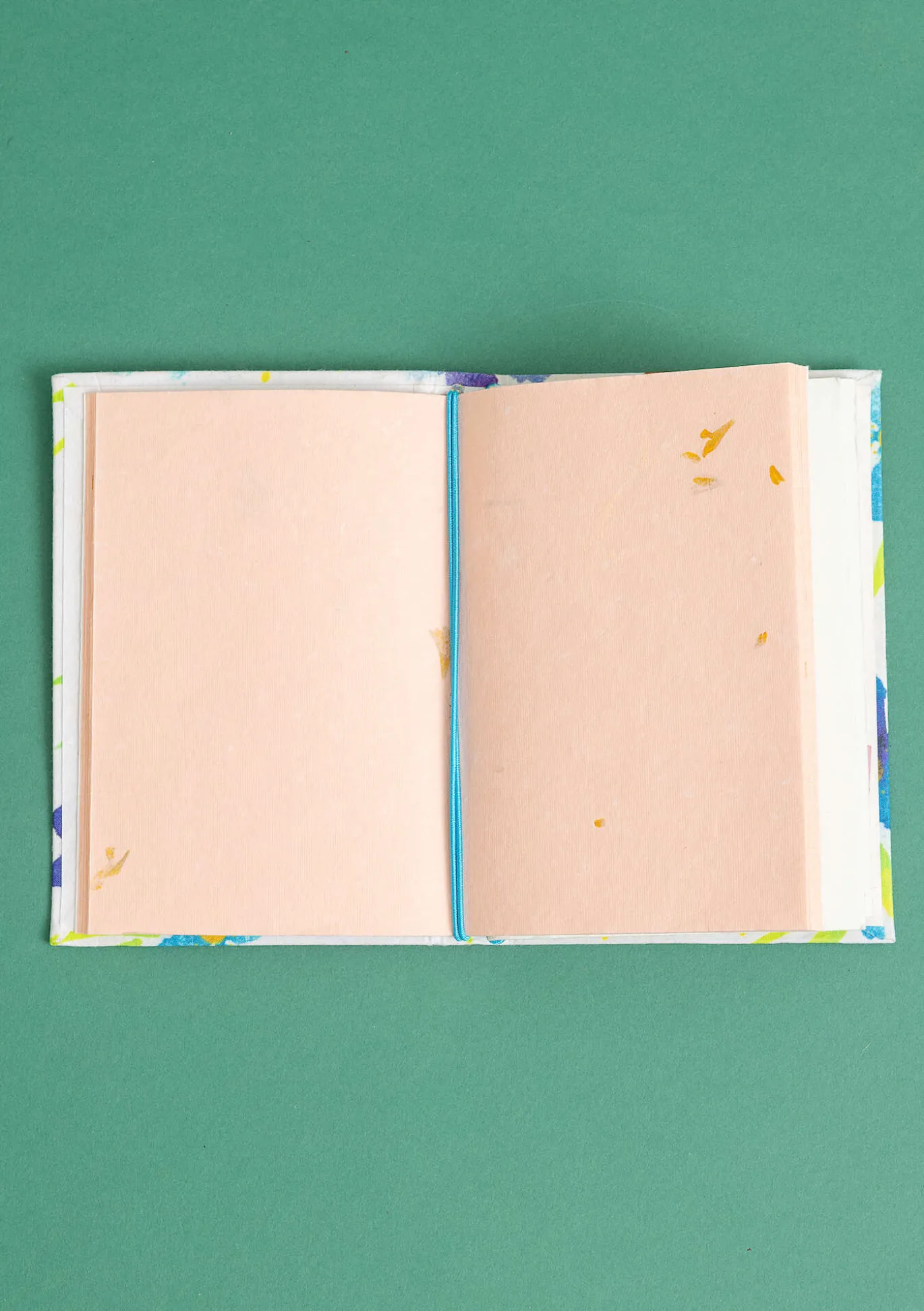 Gudrun Sjödén Notizbuch „Brush“ aus Papier mit stoffbezogenem Einband^ Bücher | Dekoration & Accessoires