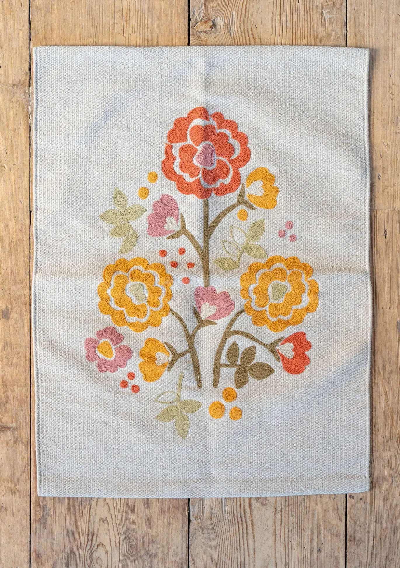 Gudrun Sjödén Teppich „Wild rose“ aus Bio-Baumwolle^ Teppiche | Heimtextilien