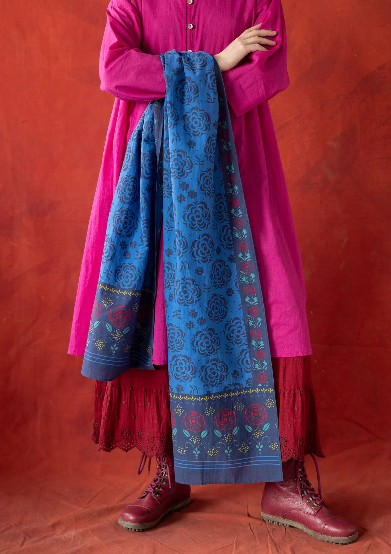 Gudrun Sjödén Webschal „Kamelia“ aus Bio-Baumwolle/Seide^ Accessoires